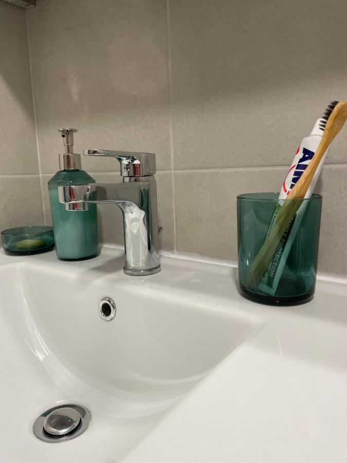 2Bd - Deer Traveler Family Apt Apartment Солун Екстериор снимка