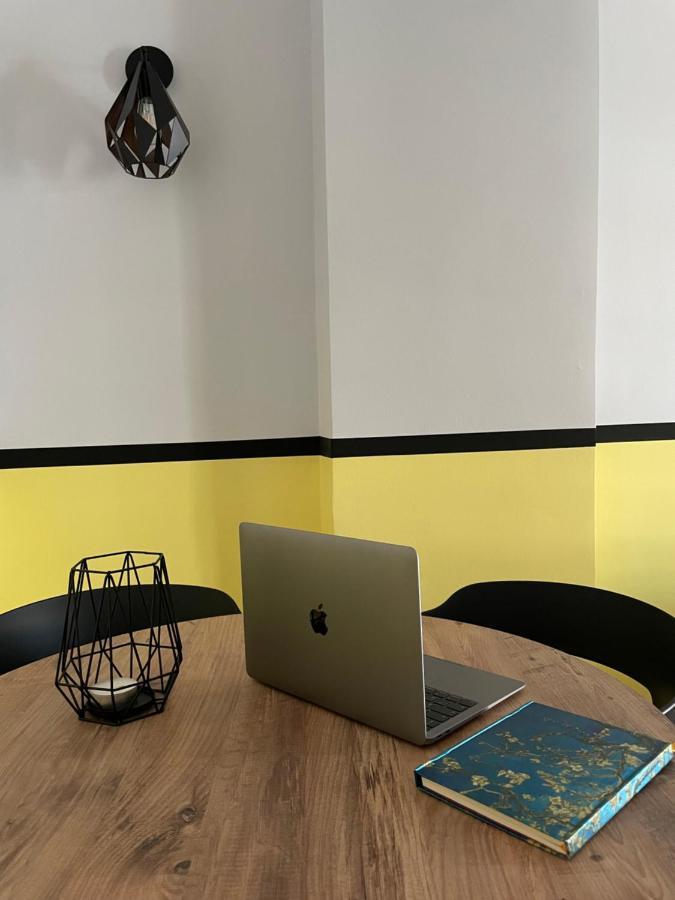 2Bd - Deer Traveler Family Apt Apartment Солун Екстериор снимка