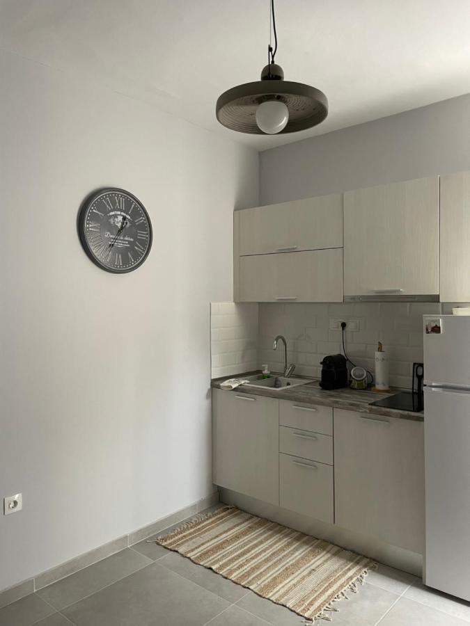 2Bd - Deer Traveler Family Apt Apartment Солун Екстериор снимка